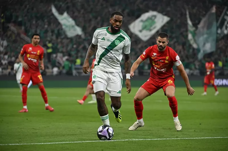 الأهلي ضد القادسية